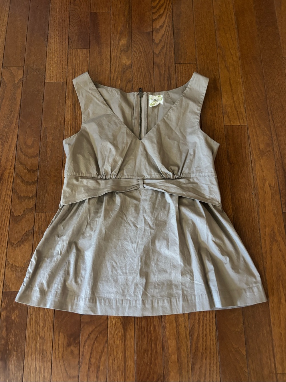 Vintage Viola babydoll peplum khaki top with zipper back